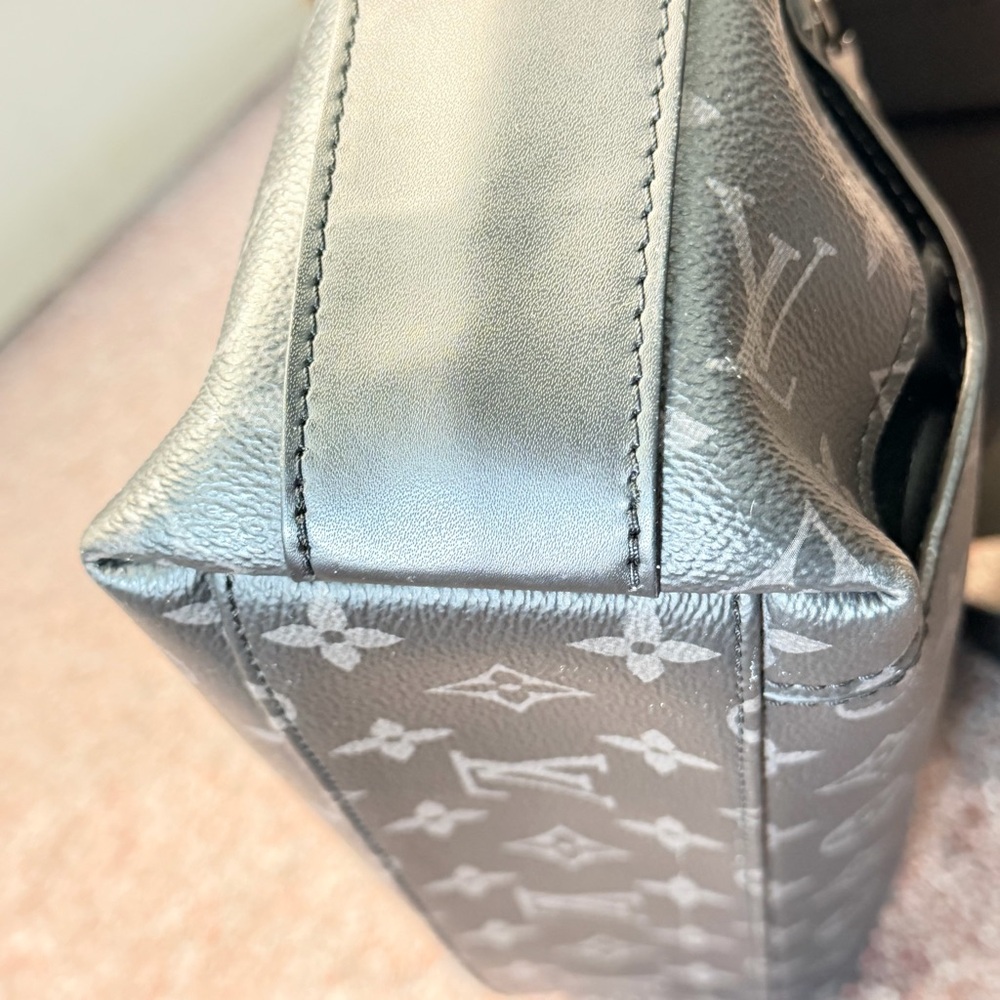 Louis Vuitton monogram Odyssey PM Men's Crossbody Bag - Picture 4 of 11